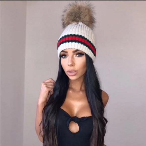 SALE‼️ WINTER POM GRAY STRIPED BEANIE KNITTED☃️❄️ - Picture 3 of 6